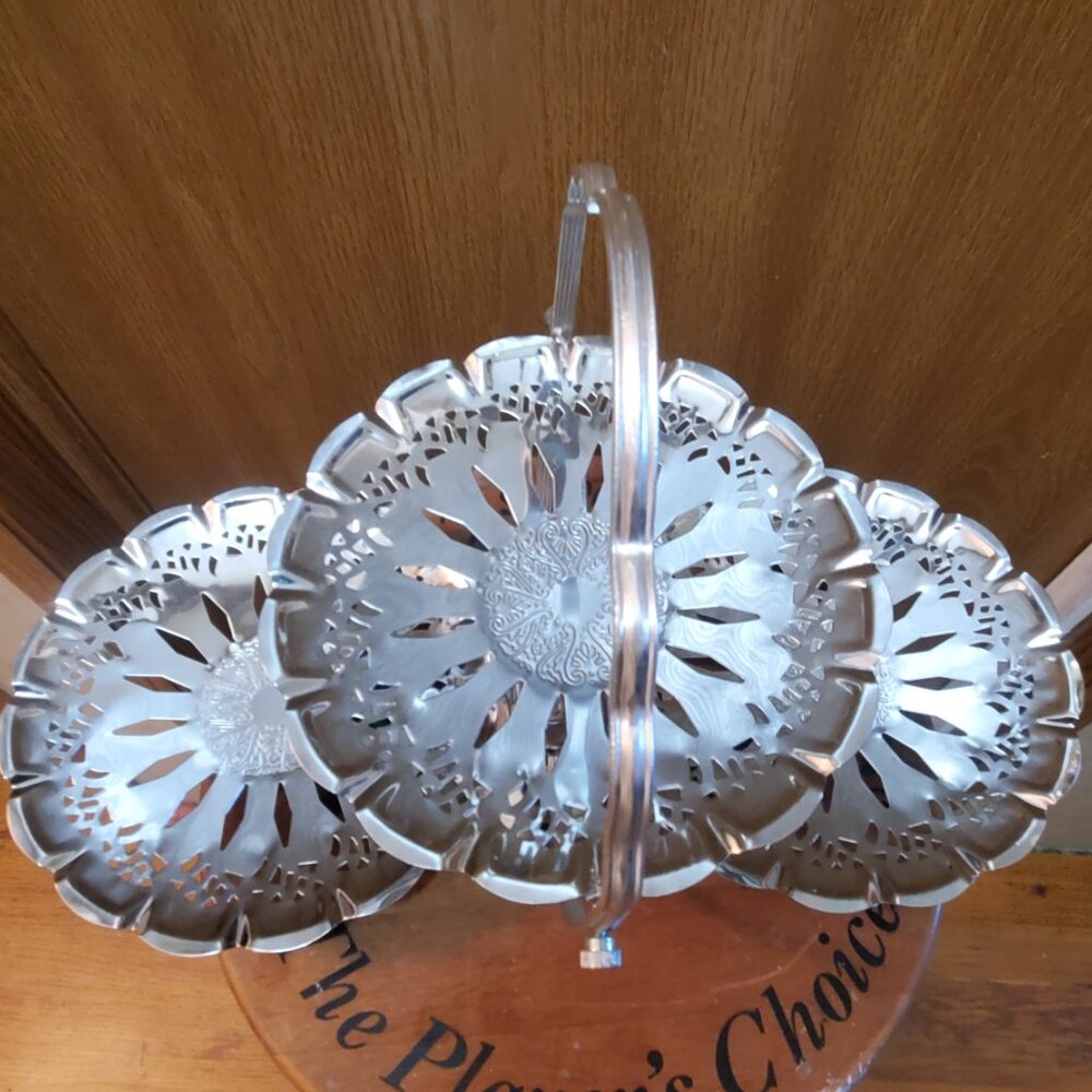 Vintage three tier serving tray dessert - Picture 5 of 6